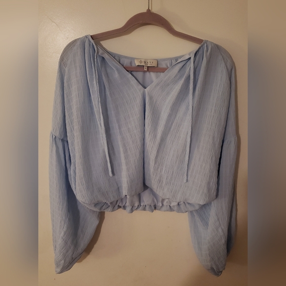 WAYF Blouson Sleeve Bubble Hem Blouse - Size Medium. - Picture 3 of 6